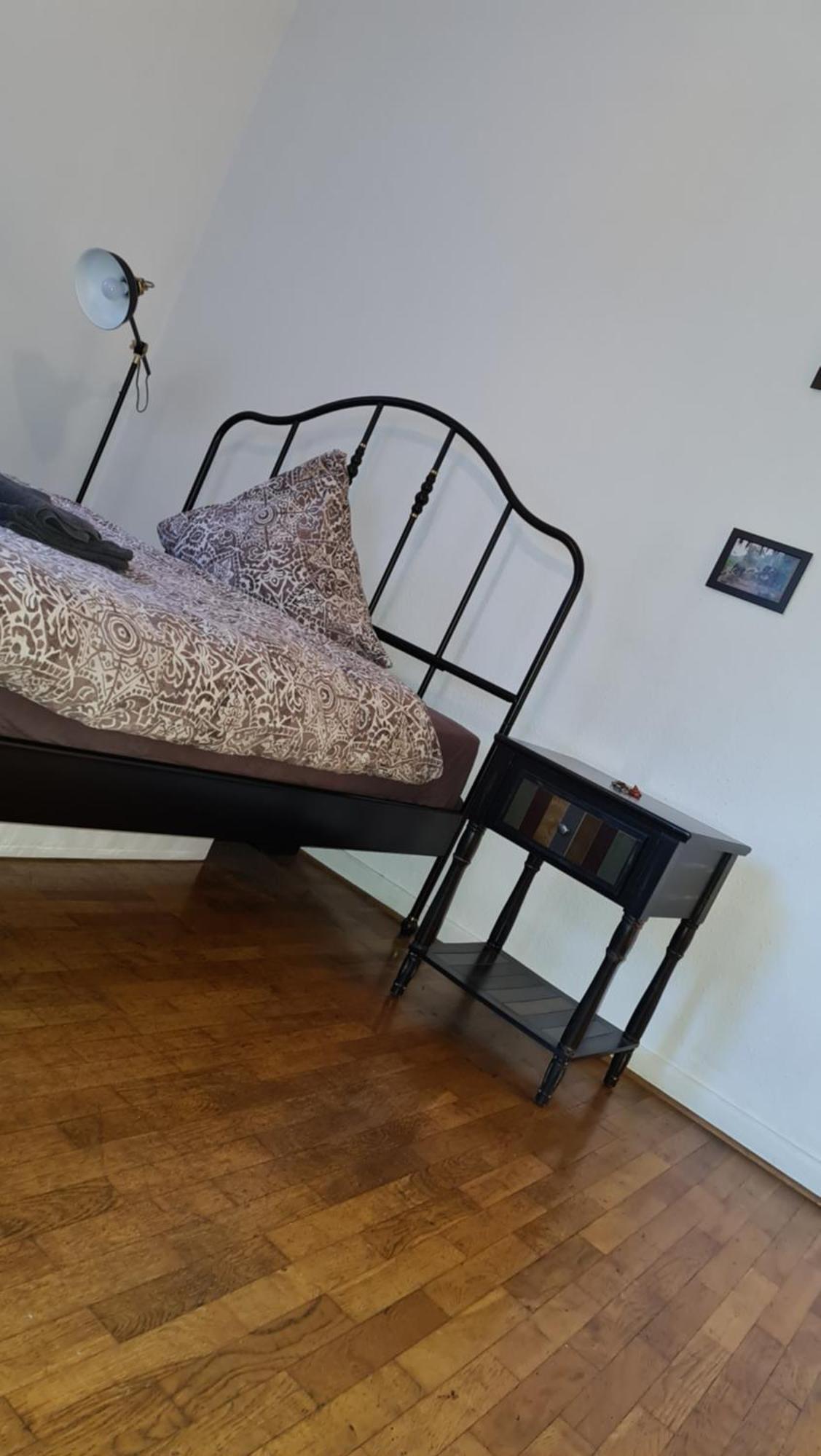 Gemuetliches In Einer Altbauwohnung In Der Stadt Würzburg
