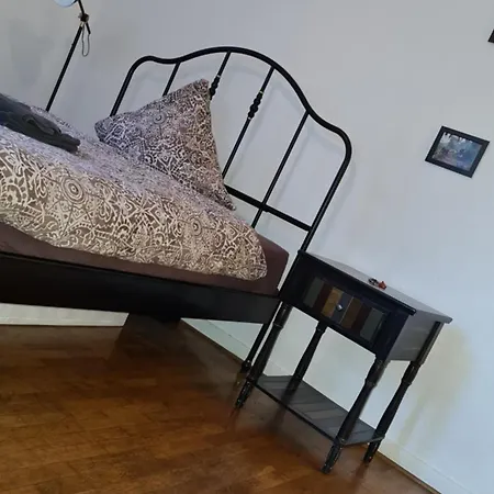 Gemuetliches Zimmer In Einer Altbauwohnung In Der Stadt Würzburg Exterior foto