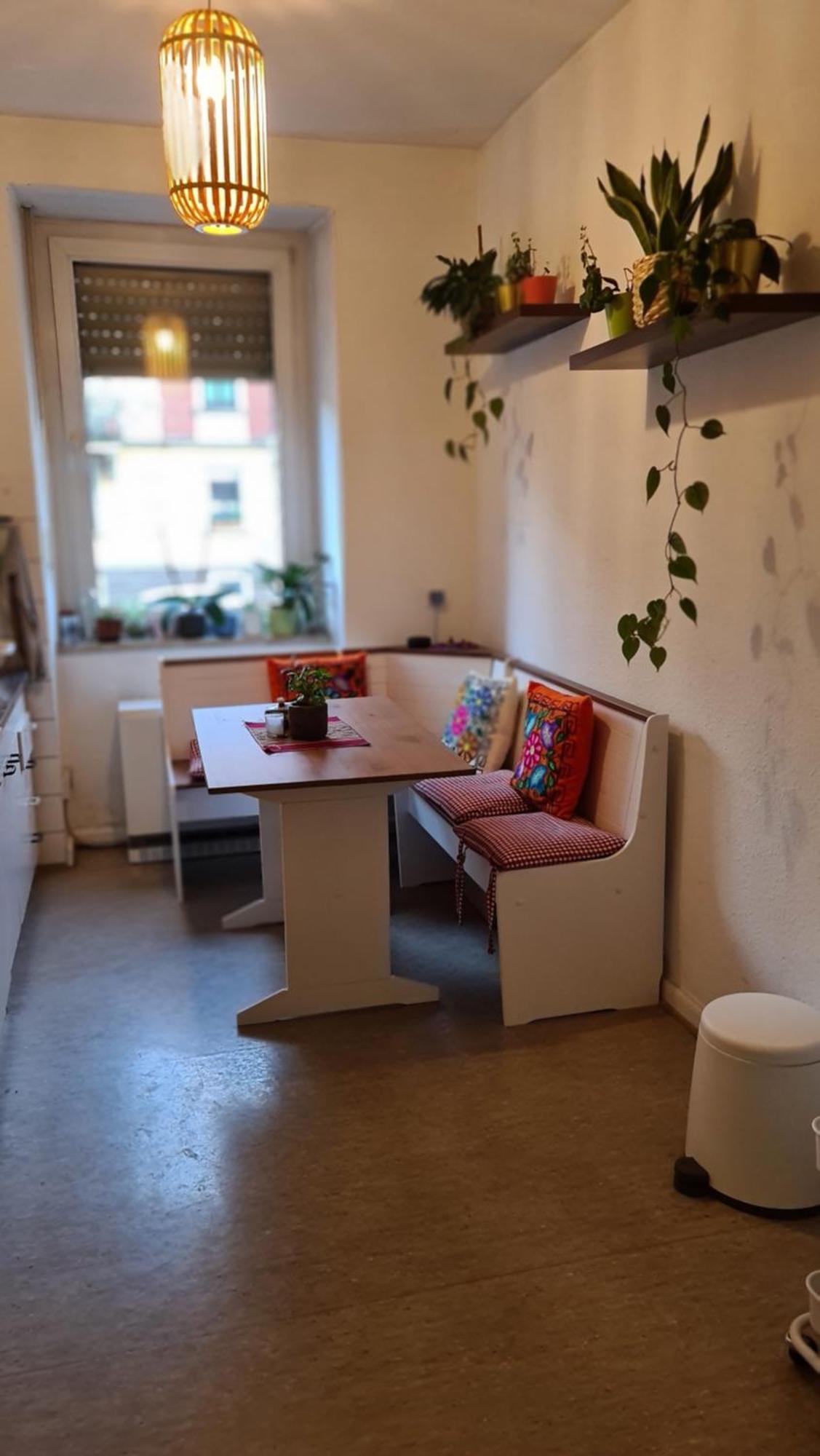 Gemuetliches In Einer Altbauwohnung In Der Stadt * Würzburg
